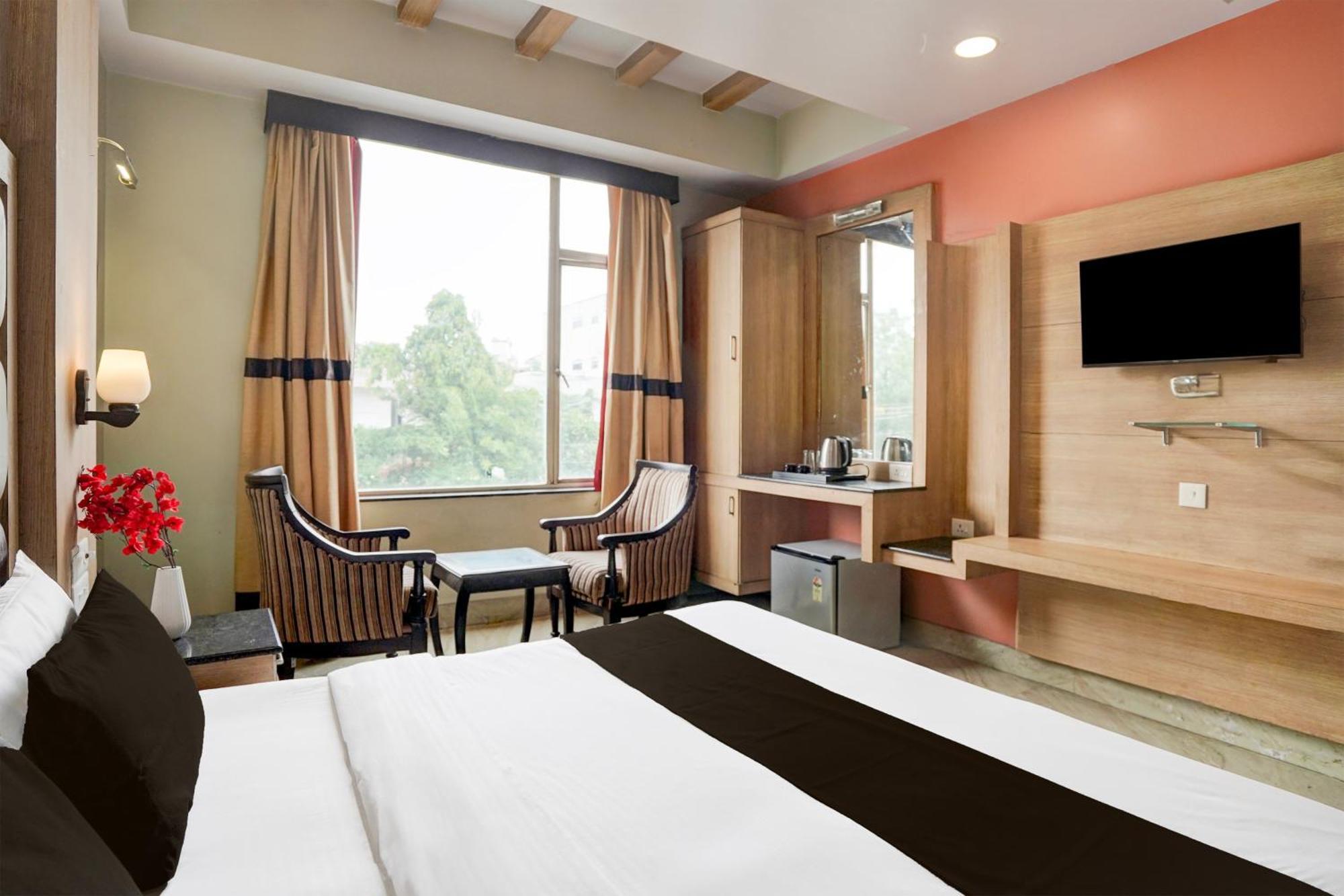 Super Townhouse Bani Park Formerly Aroma Residency 4*