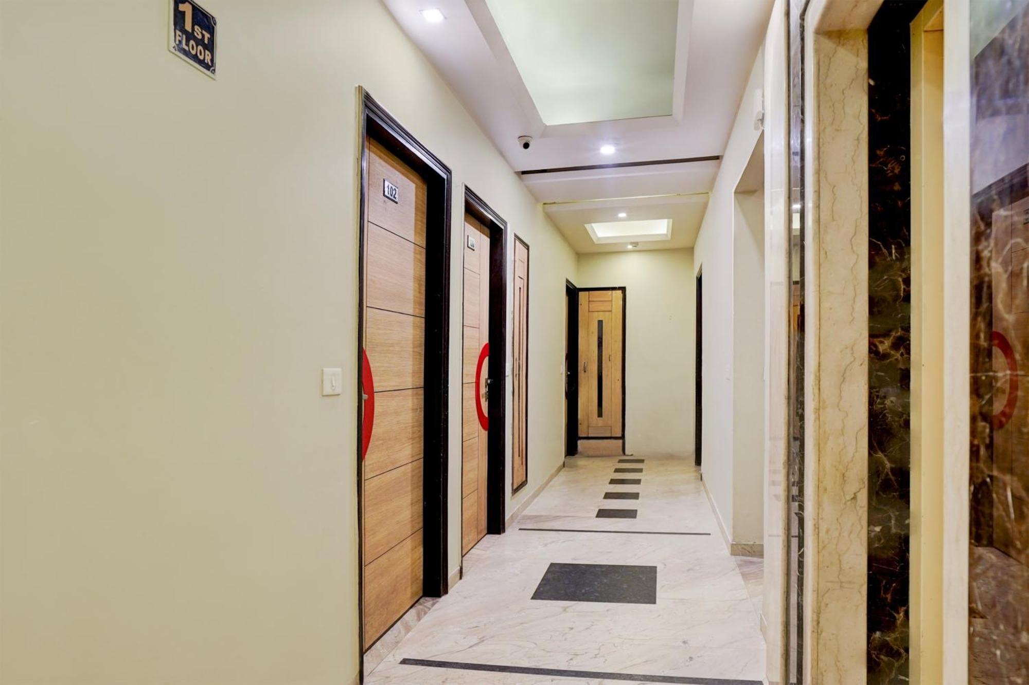 Super Townhouse Bani Park Formerly Aroma Residency Jaipur
