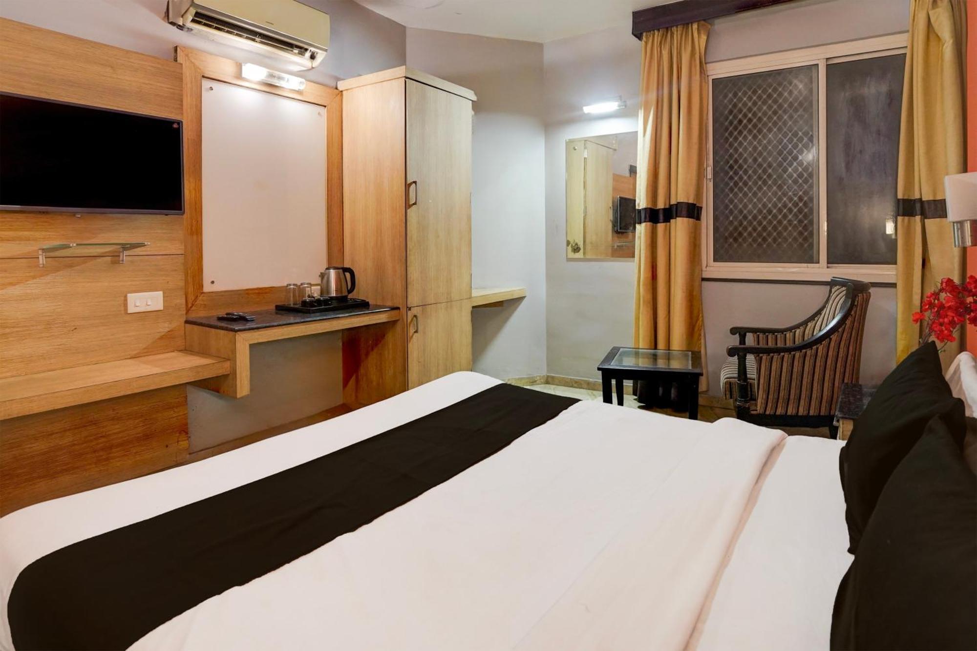 Super Townhouse Bani Park Formerly Aroma Residency 4* Jaipur