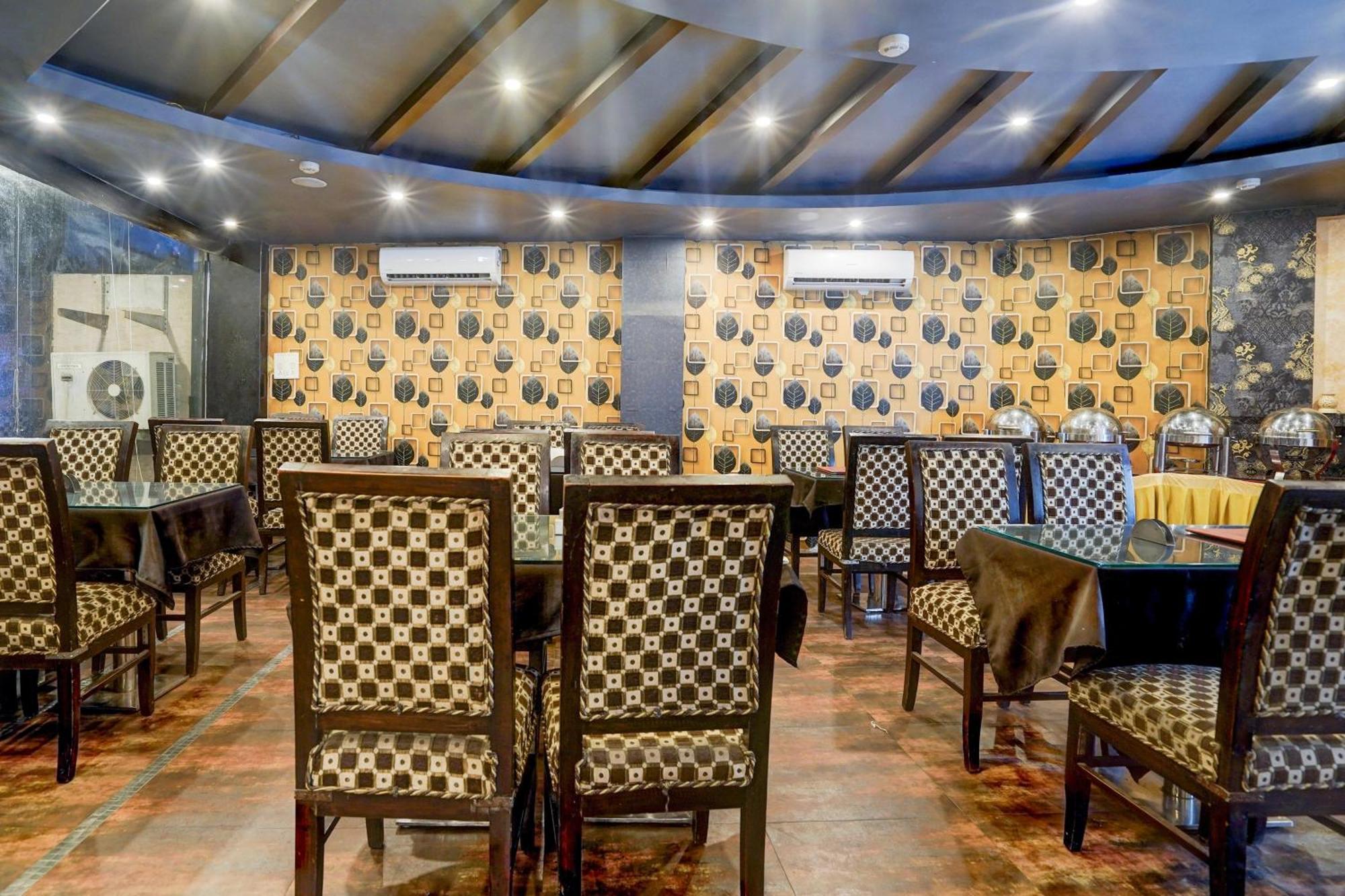 Super Townhouse Bani Park Formerly Aroma Residency Hotel