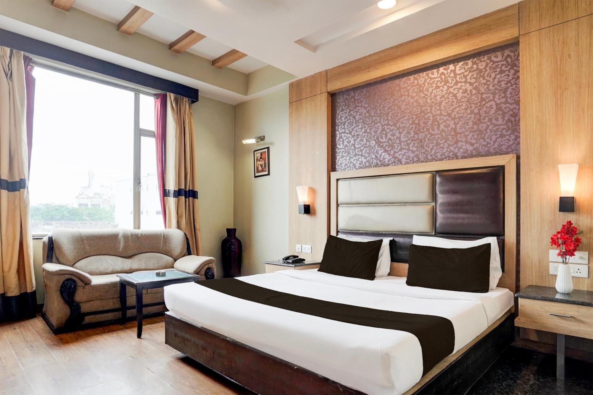 Super Townhouse Bani Park Formerly Aroma Residency 4*